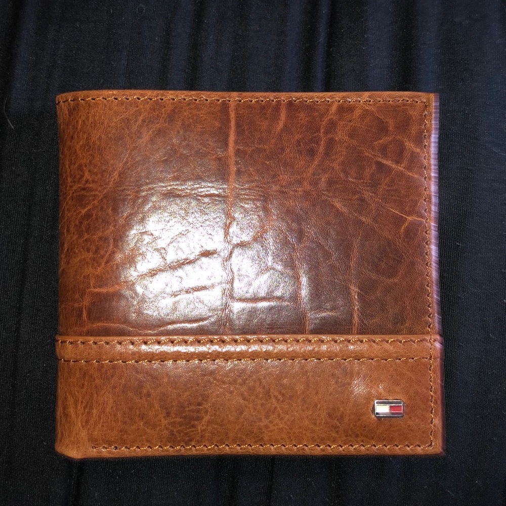 Tommy Hilfiger wallet